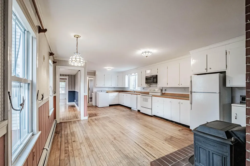 58 Harris Road Cumberland ME 04021