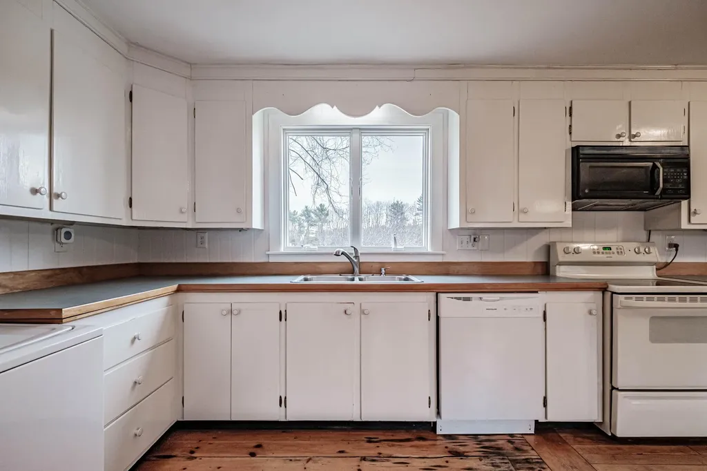 58 Harris Road Cumberland ME 04021