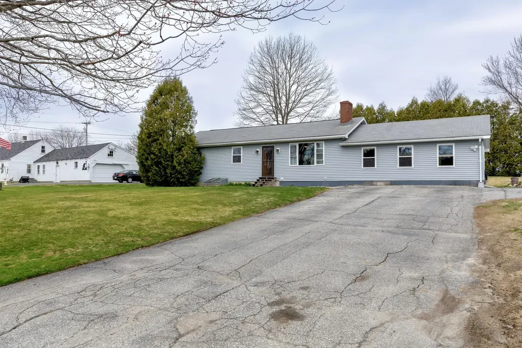 8 Turcotte Road Sabattus ME 04280