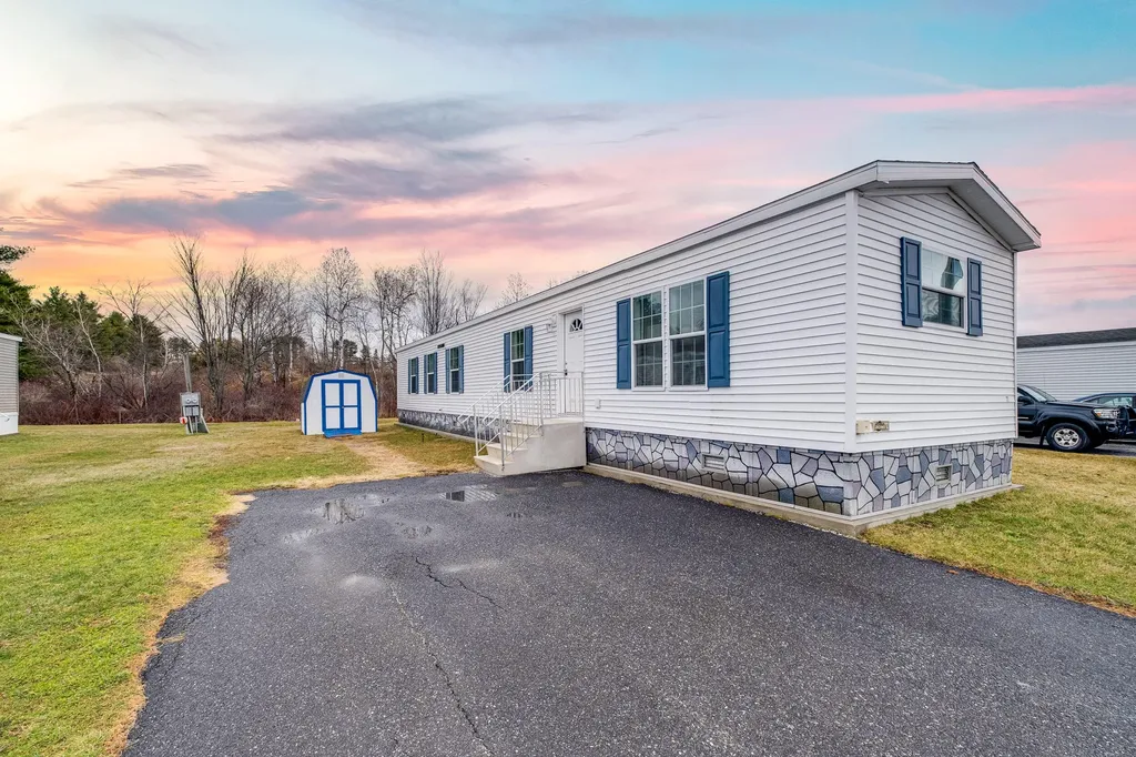 22 Katie Avenue Lewiston ME 04240