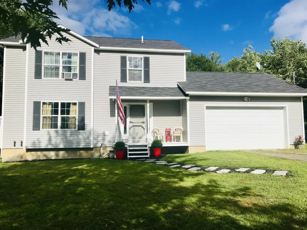 30 Trisha Lane Vassalboro ME 04989