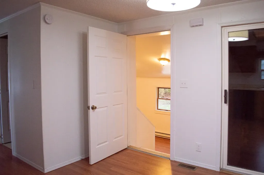 82 Boston Road Winterport ME 04496
