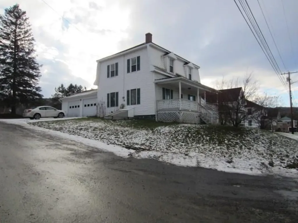 445 Us Route 1 Frenchville ME 04745