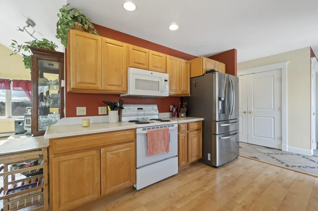124 Ridge Road Wales ME 04280