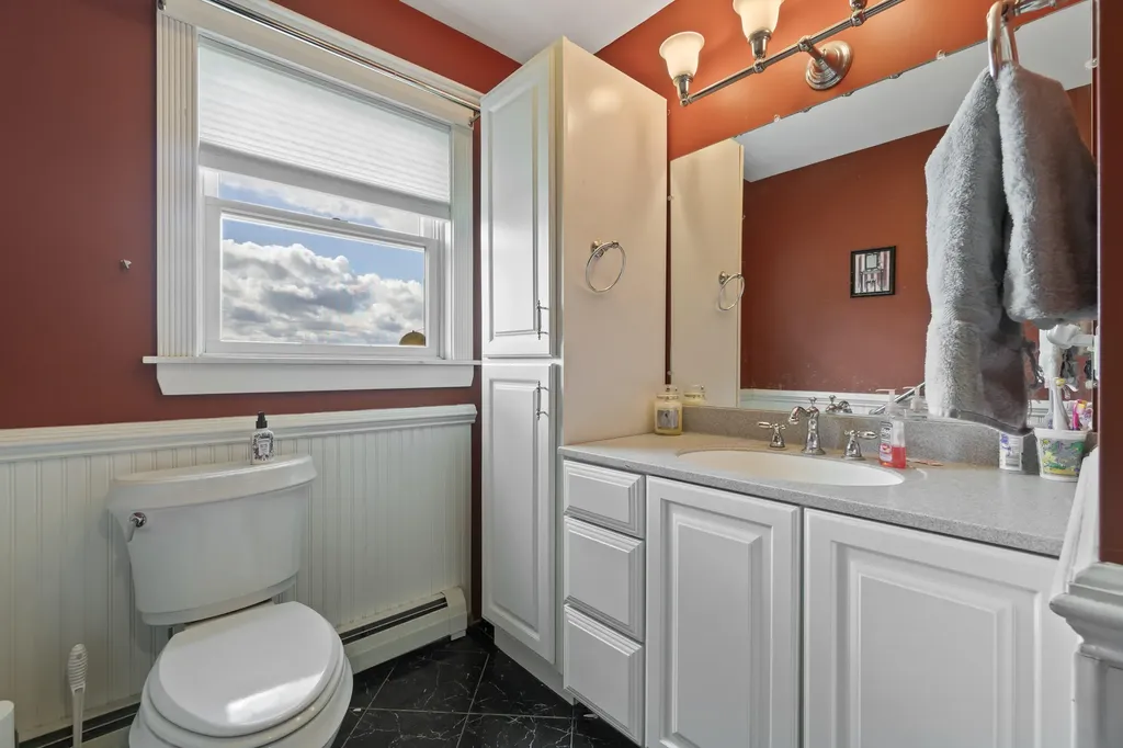 124 Ridge Road Wales ME 04280