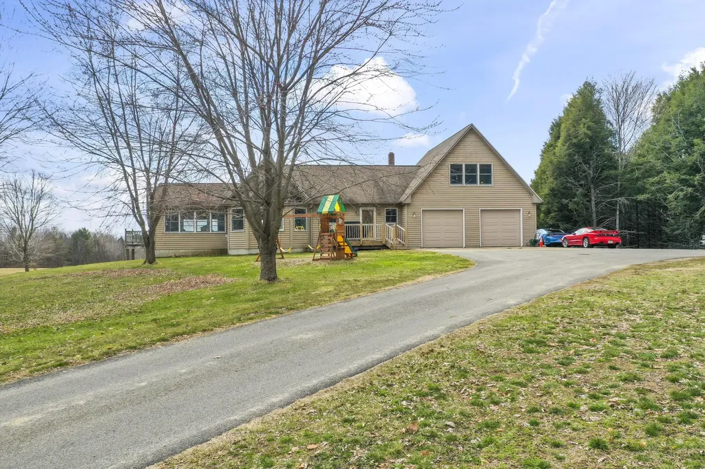 124 Ridge Road Wales ME 04280