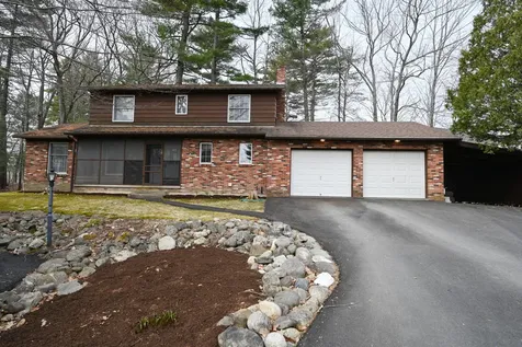10 Oak Street Milford ME 04461