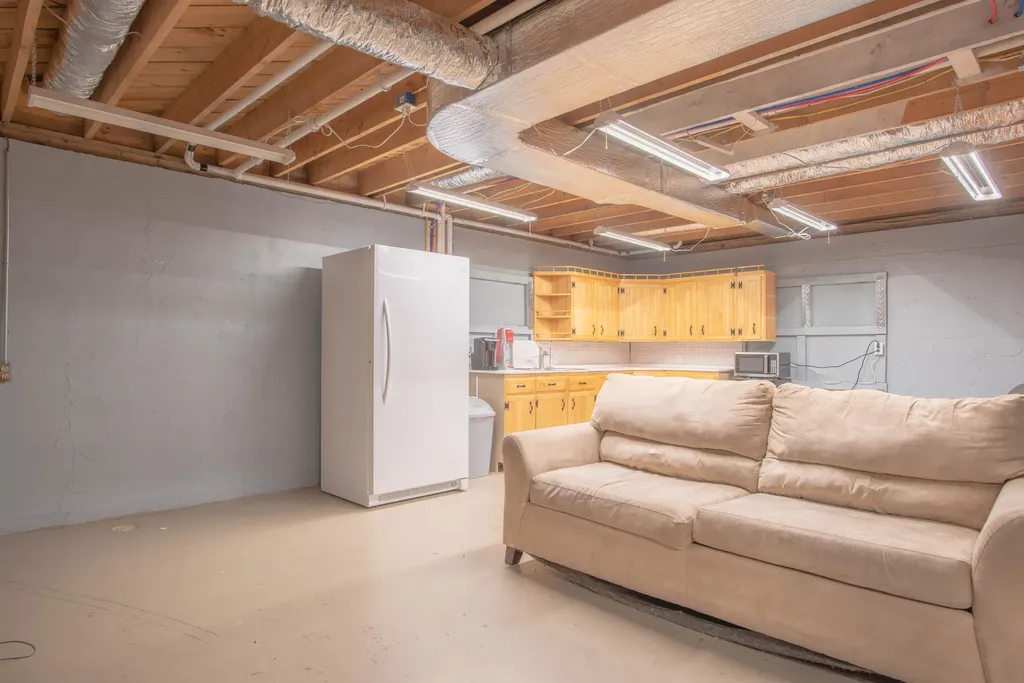 182 Bullen Street Milford ME 04461