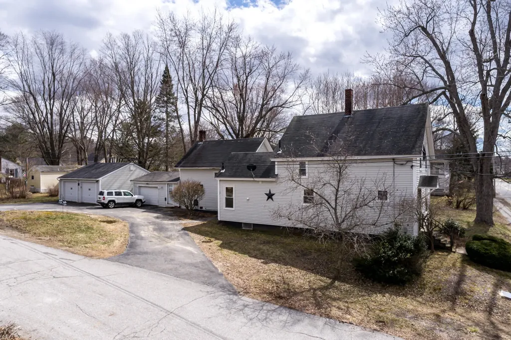 93 Main Street Lisbon ME 04252