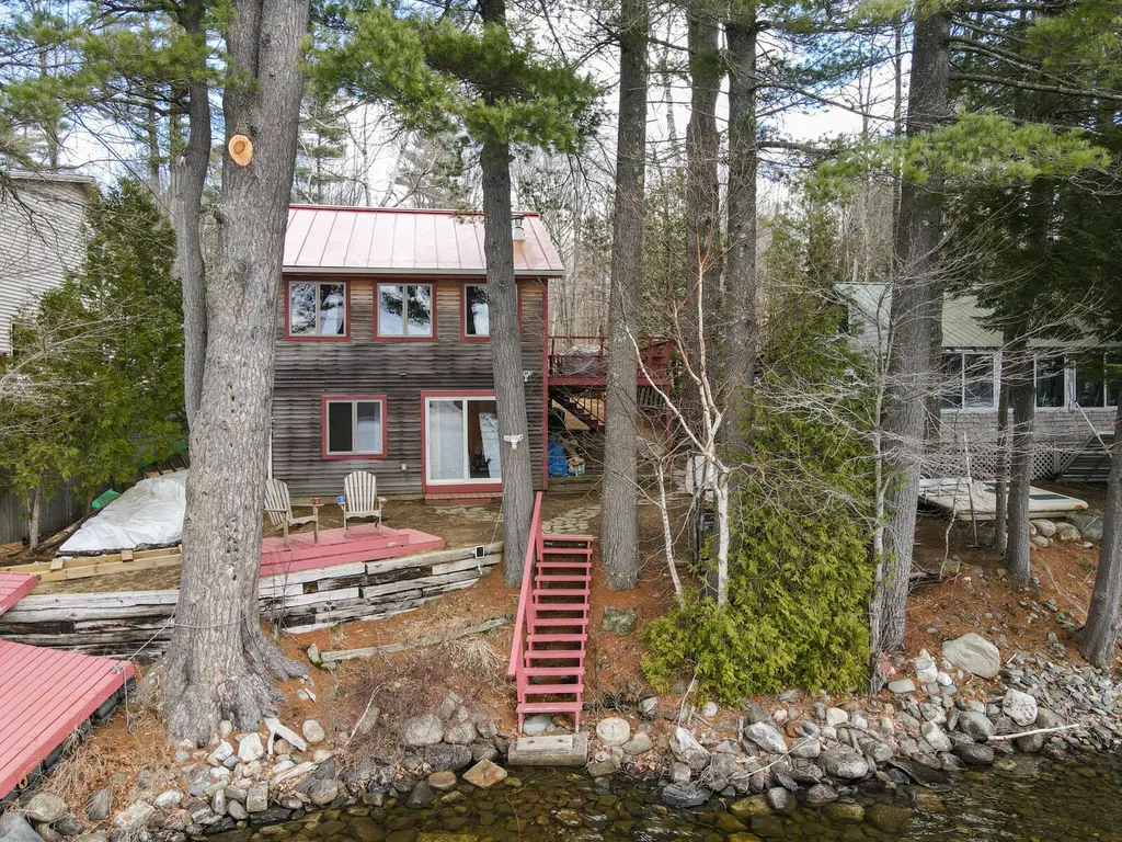 45 Mcvicker Lane Winthrop ME 04364