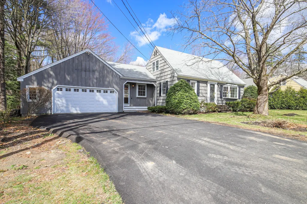 457 Summit Street Portland ME 04103