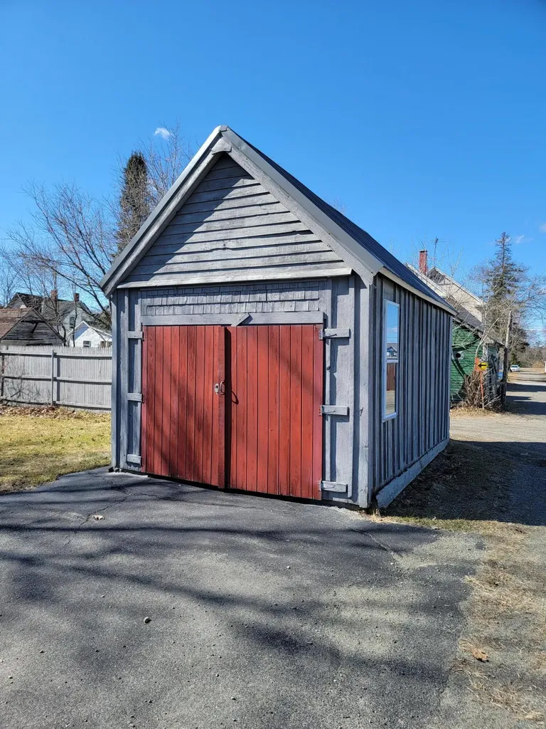 39 Railroad Avenue Brownville ME 04414