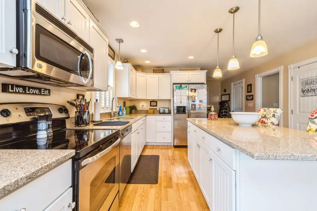660 River Road Arundel ME 04046