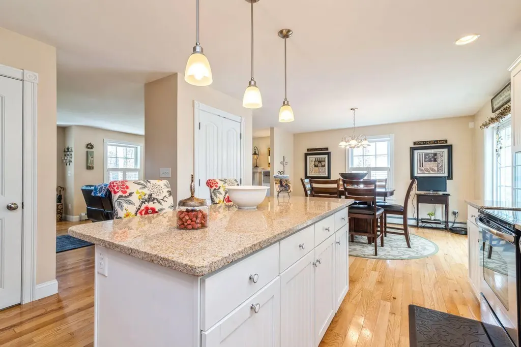 660 River Road Arundel ME 04046