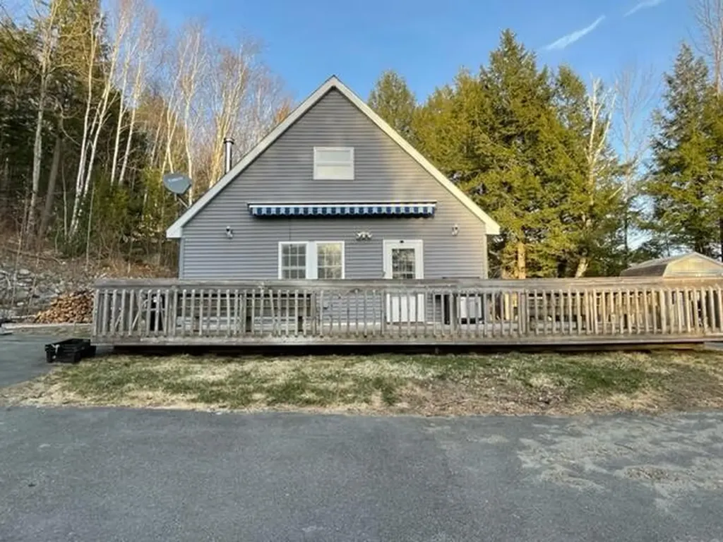 980 Canaan Road Skowhegan ME 04976