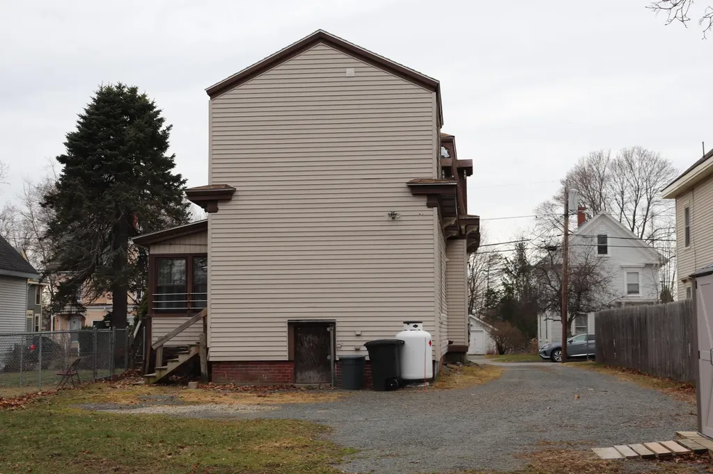 56 Holyoke Street Brewer ME 04412