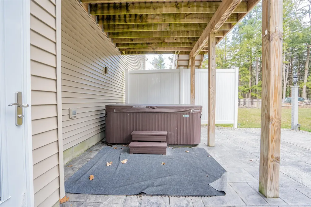 39 Ocean Greens Drive Saco ME 04072