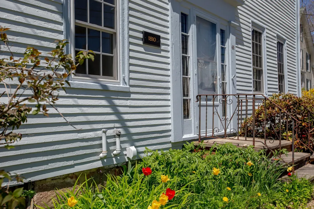 68 Federal Street Wiscasset ME 04578