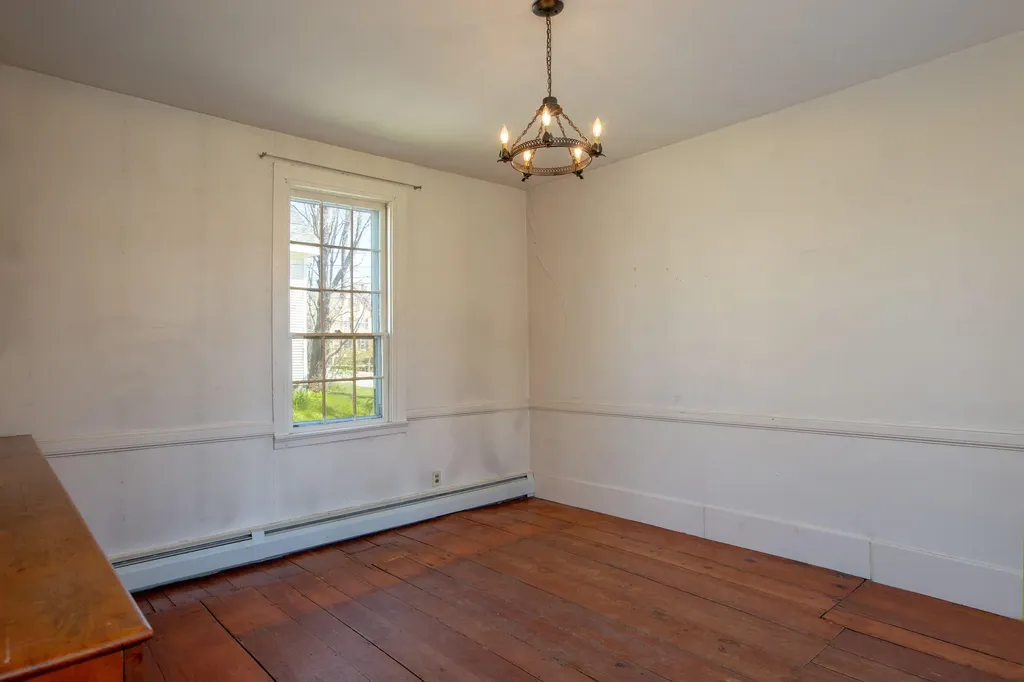 68 Federal Street Wiscasset ME 04578