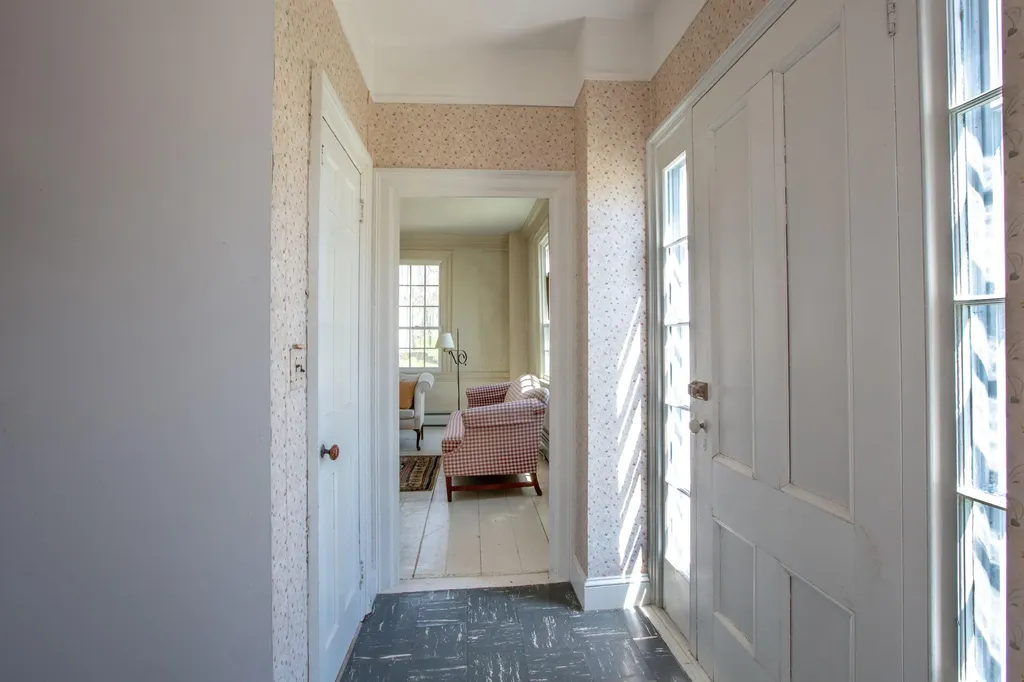68 Federal Street Wiscasset ME 04578
