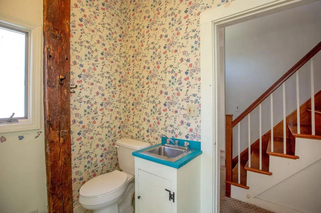 68 Federal Street Wiscasset ME 04578