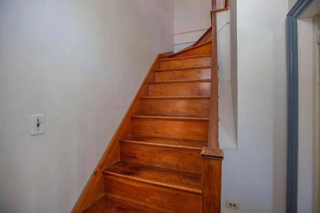 68 Federal Street Wiscasset ME 04578