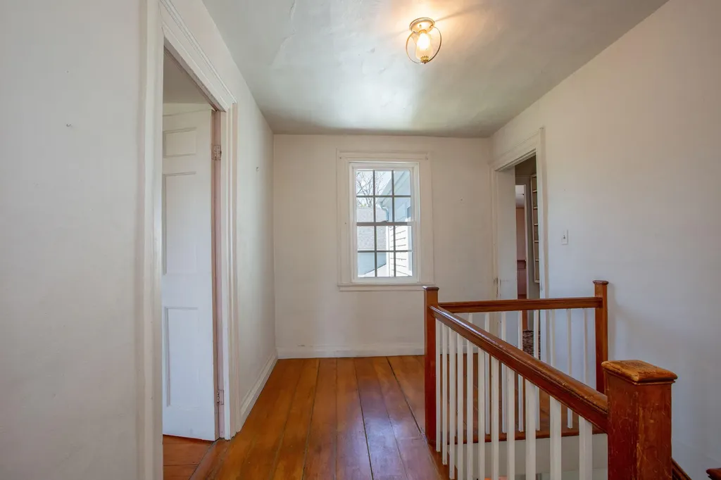 68 Federal Street Wiscasset ME 04578