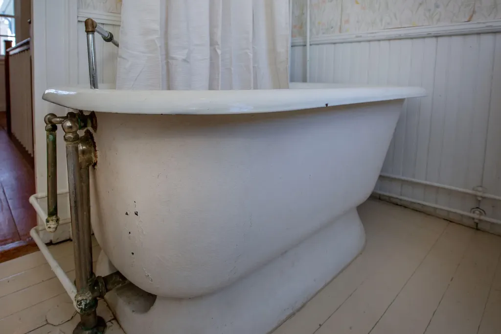 68 Federal Street Wiscasset ME 04578