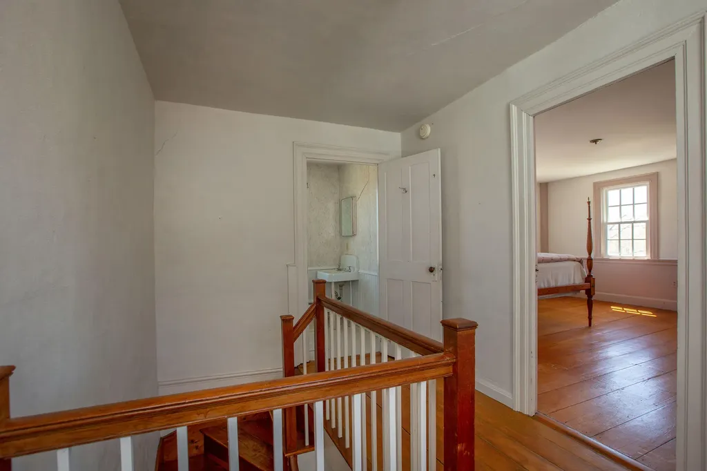 68 Federal Street Wiscasset ME 04578