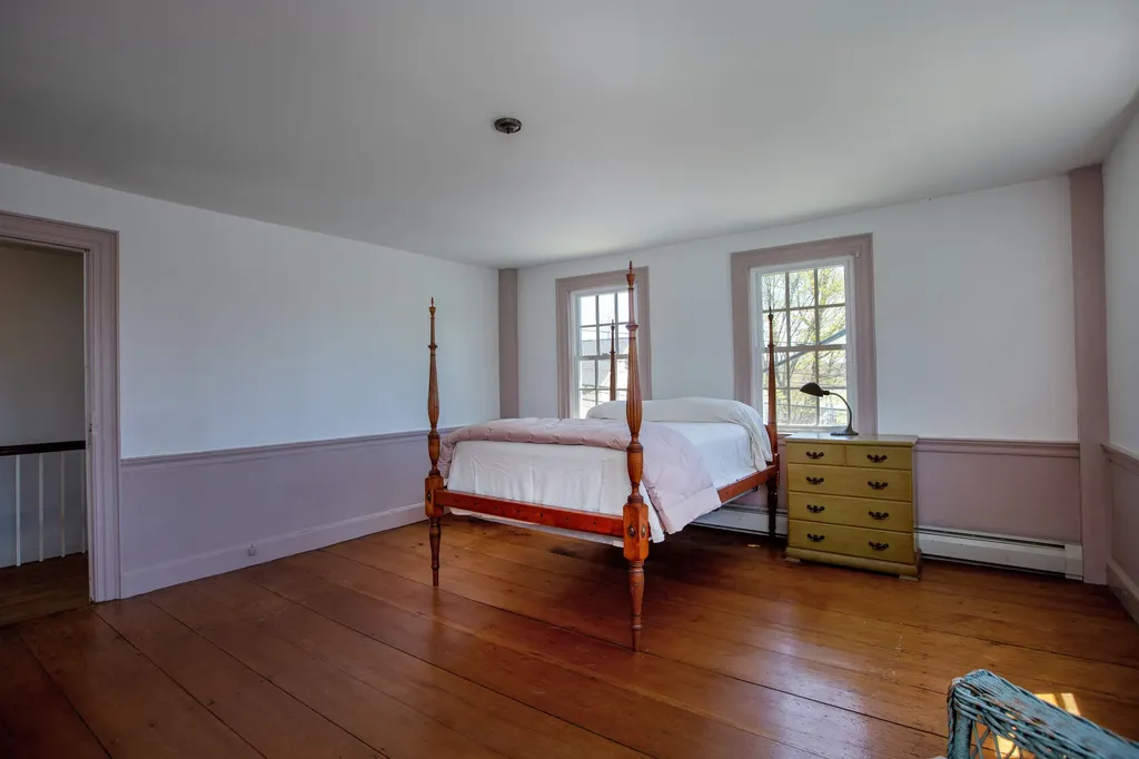 68 Federal Street Wiscasset ME 04578