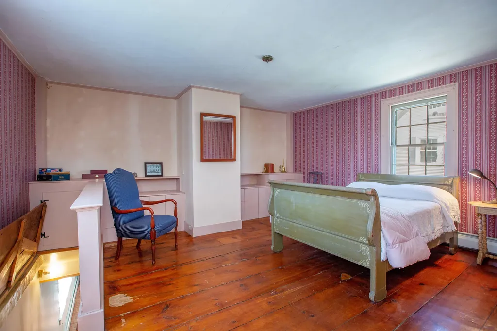 68 Federal Street Wiscasset ME 04578