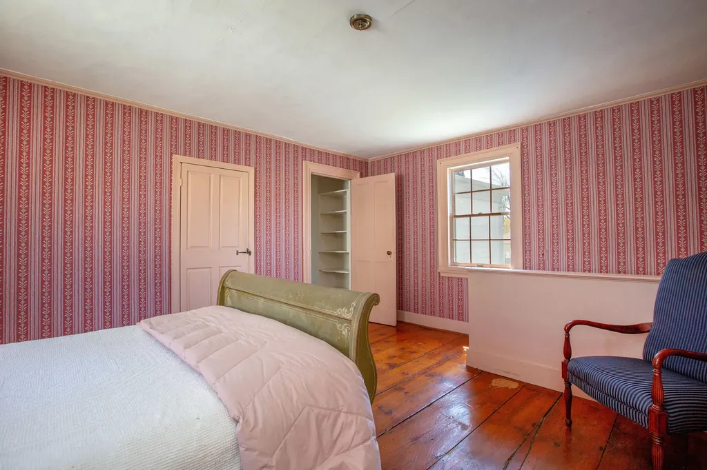 68 Federal Street Wiscasset ME 04578