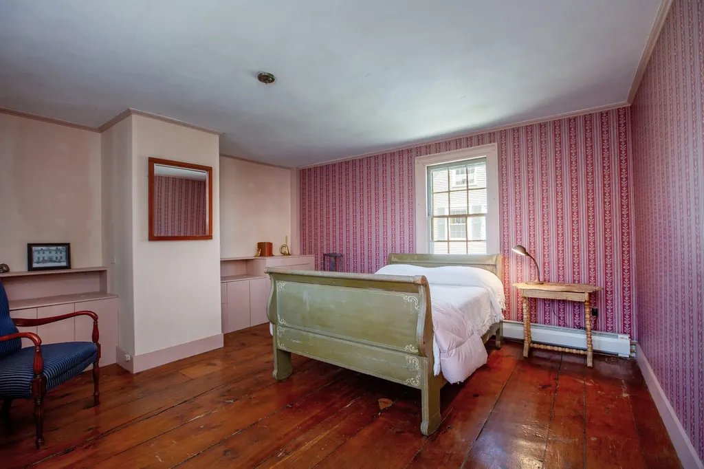 68 Federal Street Wiscasset ME 04578