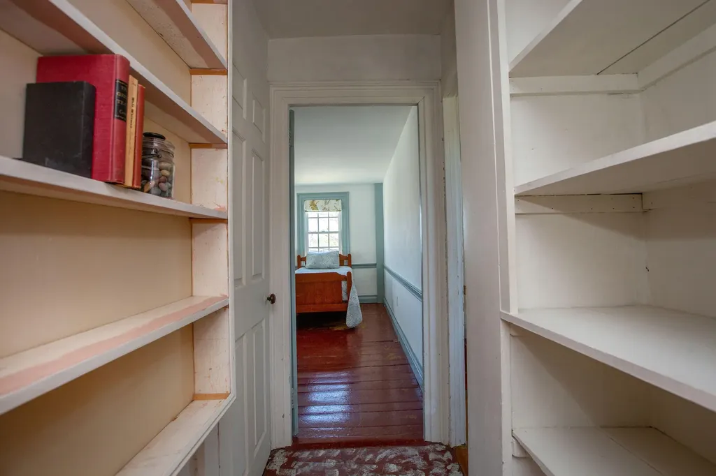 68 Federal Street Wiscasset ME 04578