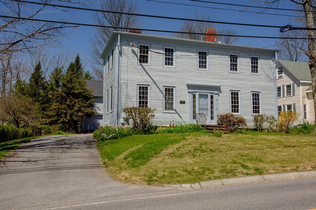 68 Federal Street Wiscasset ME 04578