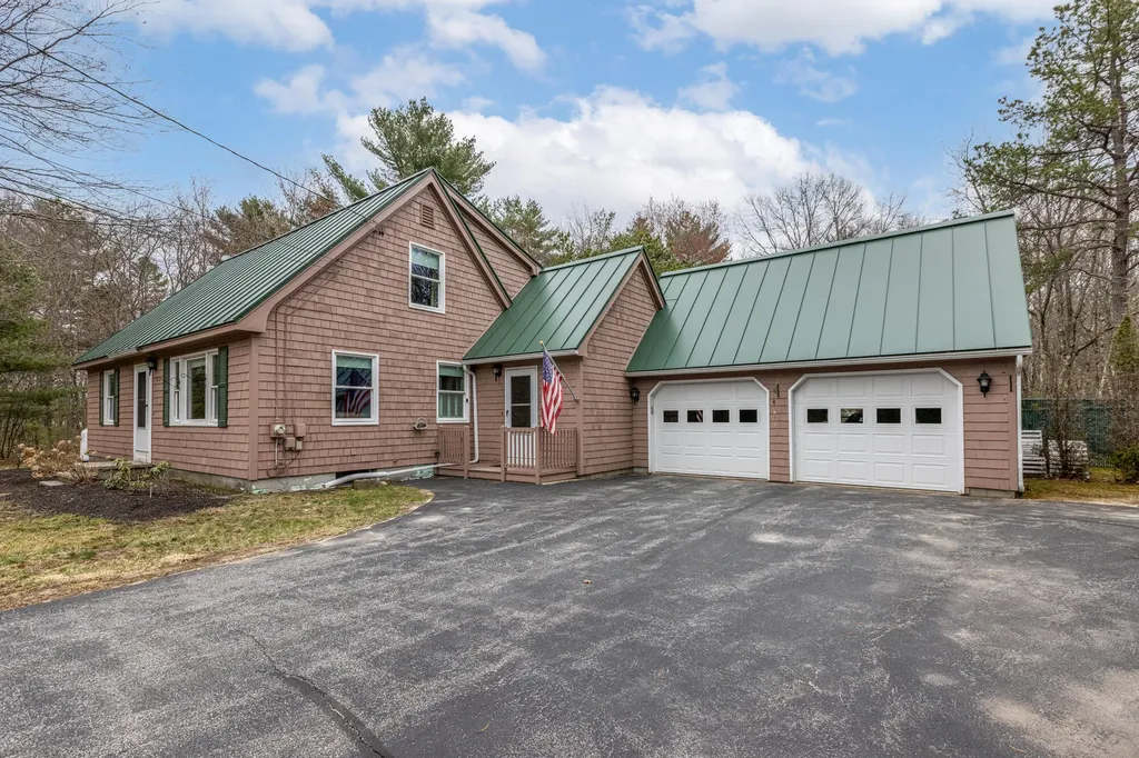 72 Blueberry Lane Gray ME 04039