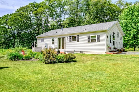 11 Knickerkane Road Boothbay ME 04537