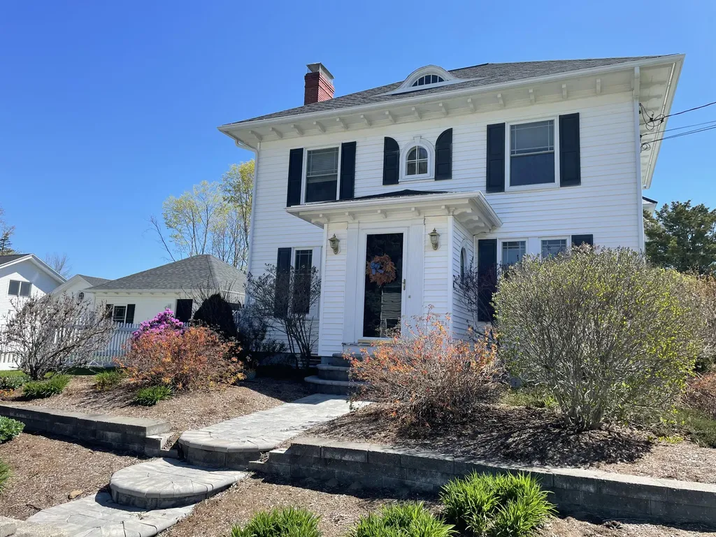 81 Linden Street Bangor ME 04401