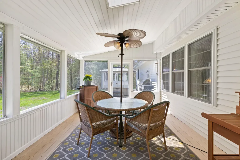 43 Two Rod Road Scarborough ME 04074