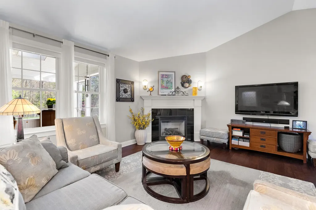 43 Two Rod Road Scarborough ME 04074