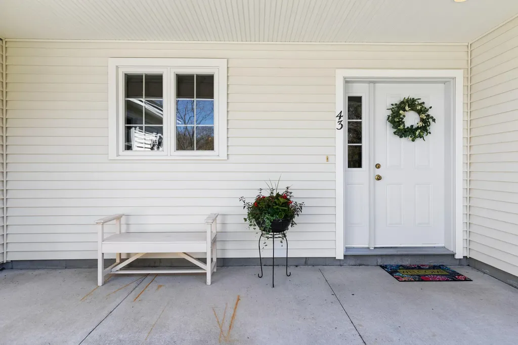 43 Two Rod Road Scarborough ME 04074
