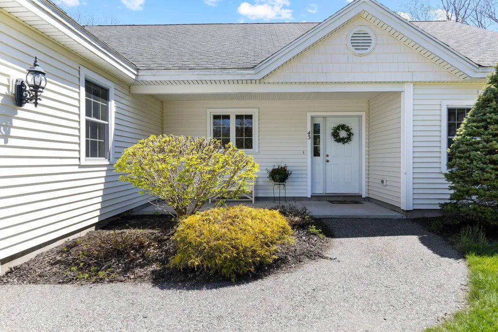 43 Two Rod Road Scarborough ME 04074
