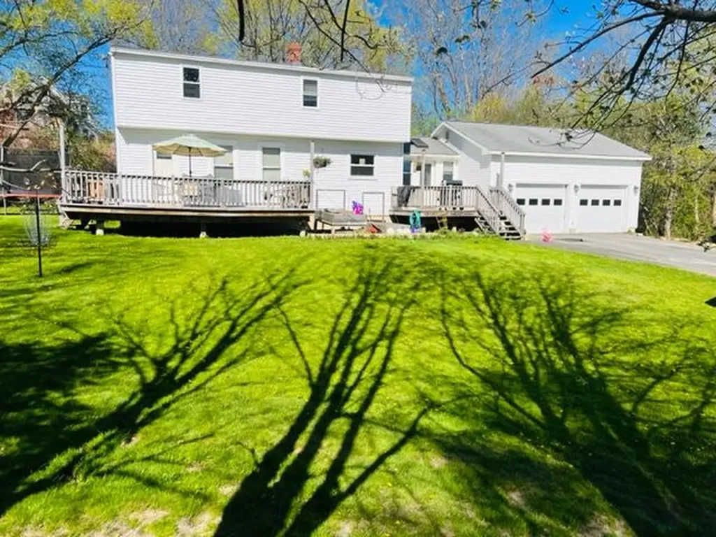 11 Bridge Street Richmond ME 04357