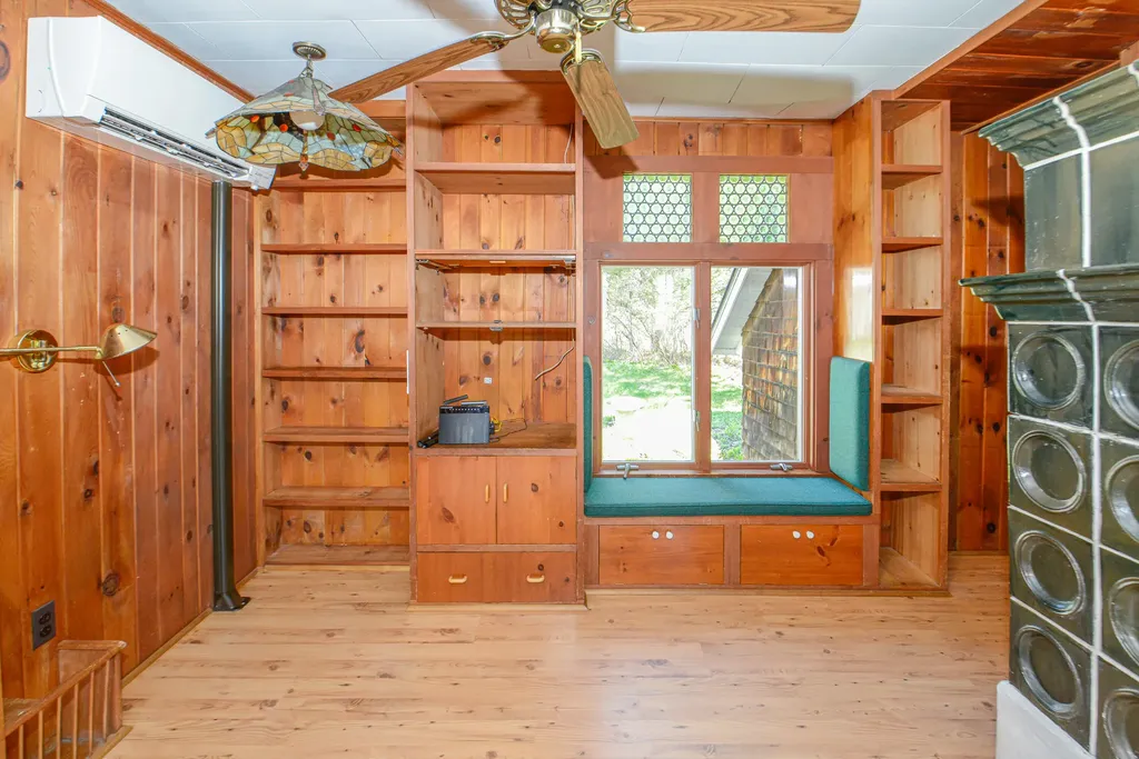 104 Dunn Road Norway ME 04268
