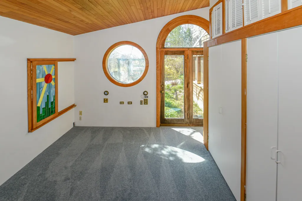 104 Dunn Road Norway ME 04268