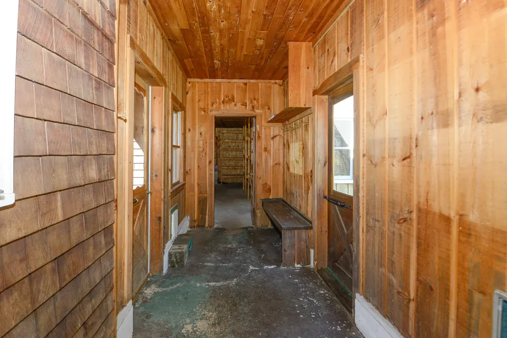 104 Dunn Road Norway ME 04268