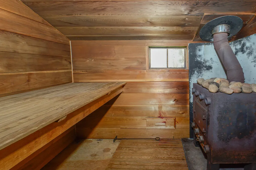 104 Dunn Road Norway ME 04268