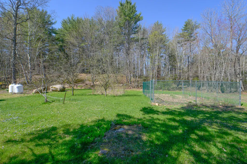 104 Dunn Road Norway ME 04268