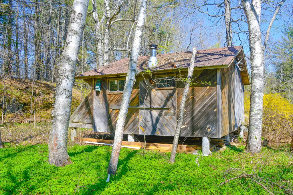 104 Dunn Road Norway ME 04268
