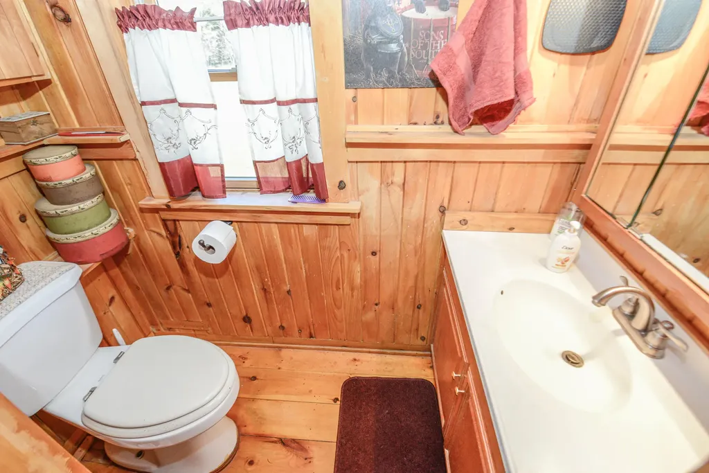 1335 N High Street Bridgton ME 04009